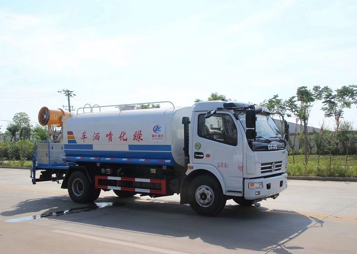東風(fēng)大多利6方抑塵噴霧綠化噴灑車(chē)圖片