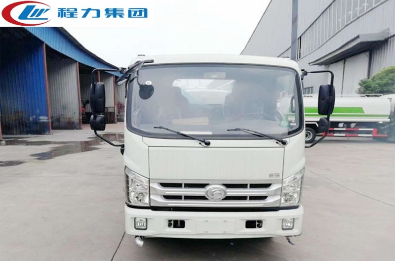 福田康瑞5方灑水車(chē)