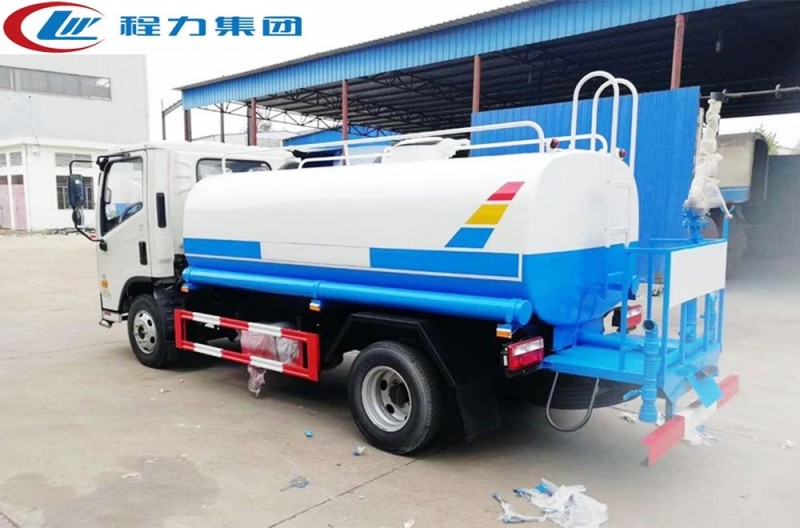 福田康瑞5方灑水車(chē)