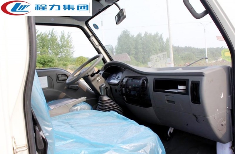 福田康瑞5方灑水車(chē)