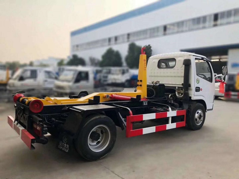 東風(fēng)多利卡5方勾臂垃圾車(chē)
