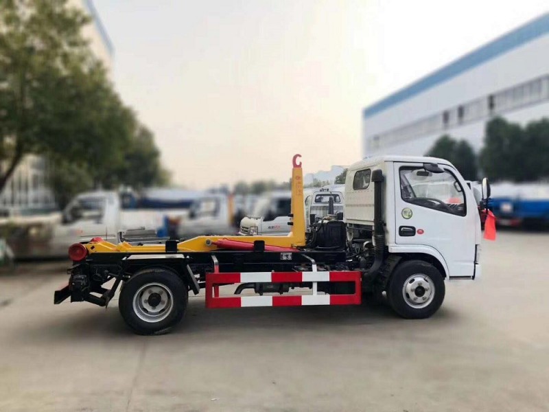 東風(fēng)多利卡5方勾臂垃圾車(chē)