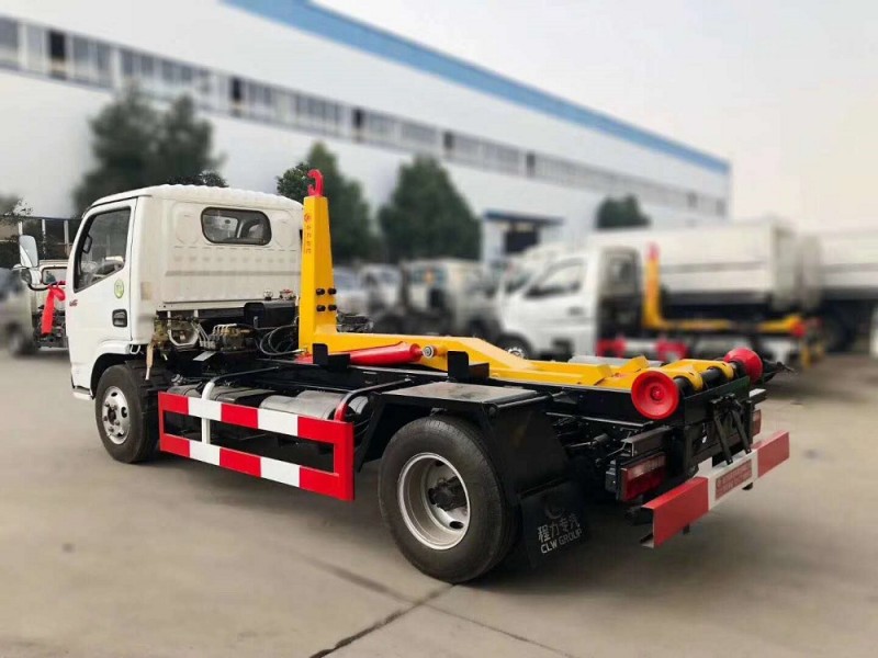 東風(fēng)多利卡5方勾臂垃圾車(chē)