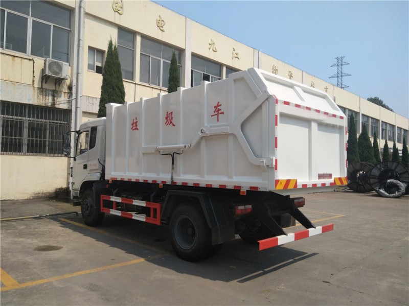 東風(fēng)專(zhuān)底12方對接垃圾車(chē)