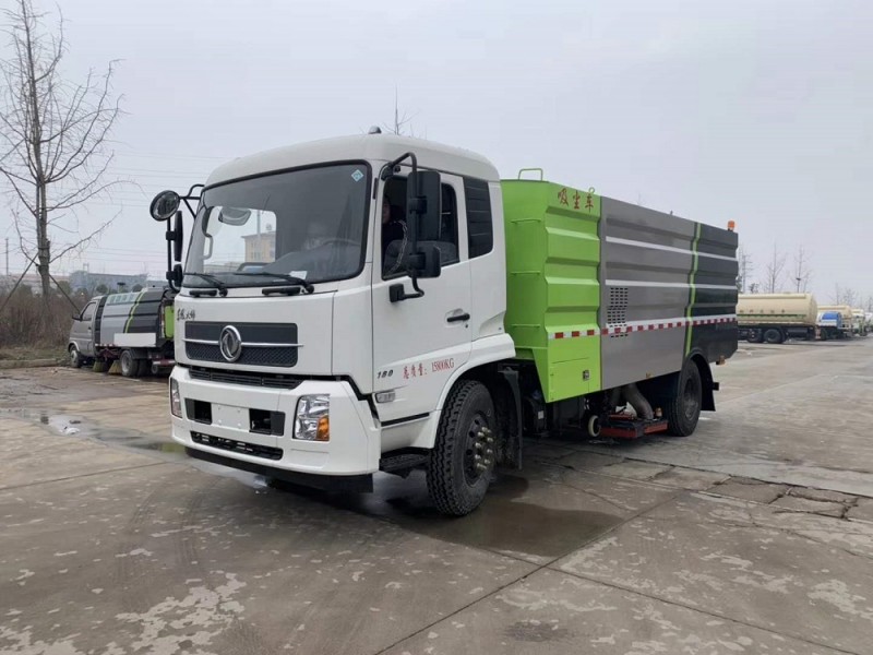 東風(fēng)天錦12方吸塵車(chē)