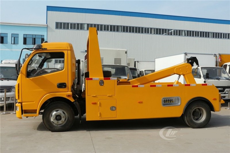 東風(fēng)大多利卡一拖一清障車(chē)