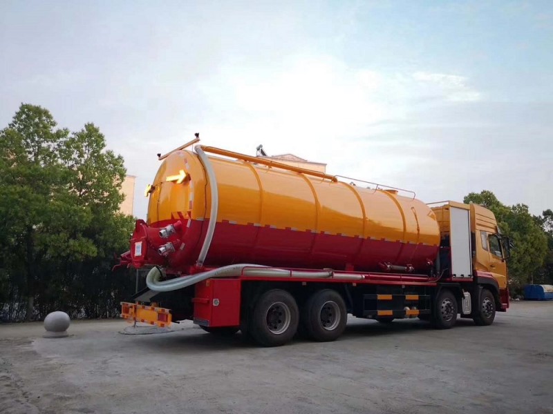 東風(fēng)天龍前四后八36方大噸位重型清洗吸污車(chē)
