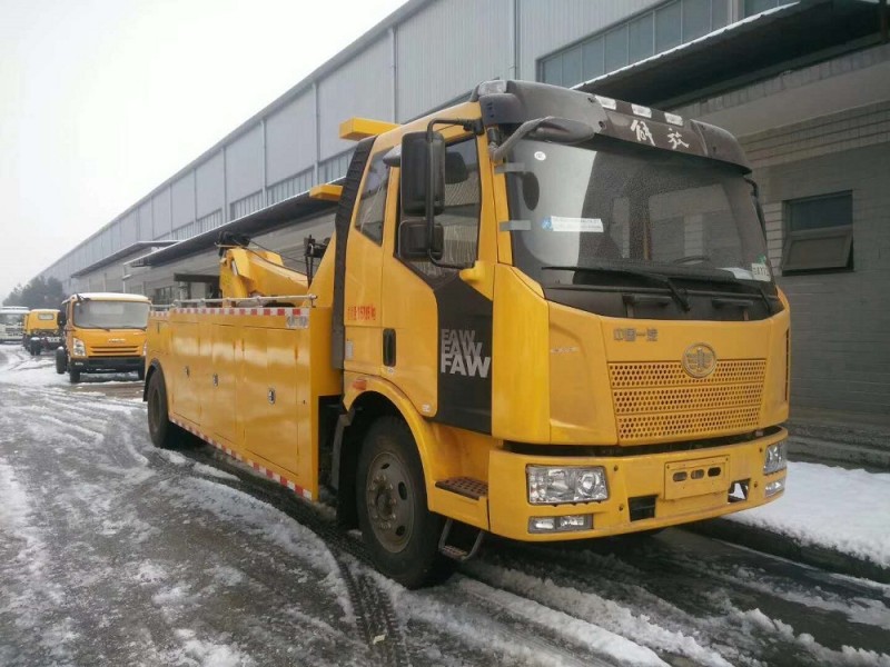 解放單橋拖吊聯(lián)體（一托一）清障車(chē)