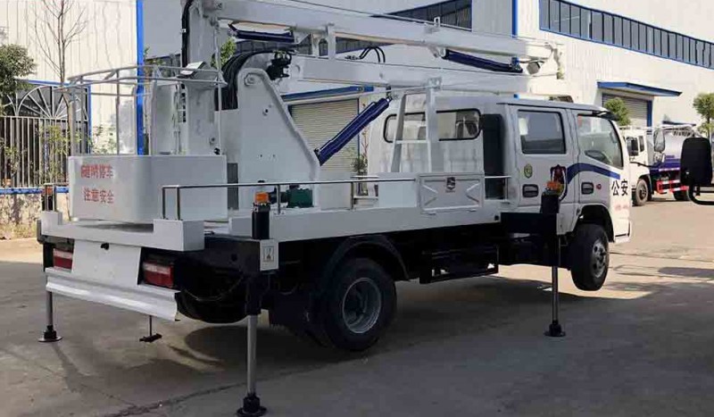 東風(fēng)多利卡雙排12米藍牌高空作業(yè)車(chē)圖片