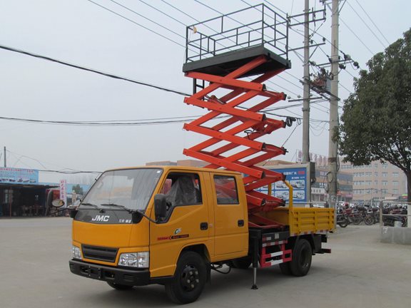 江鈴雙排座8-10米平臺升降高空作業(yè)車(chē)圖片