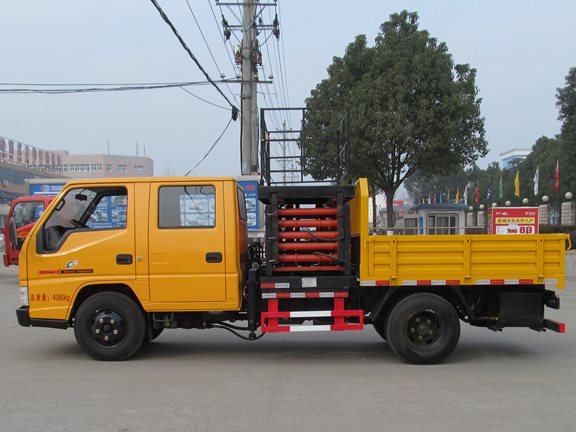 江鈴雙排座8-10米平臺升降高空作業(yè)車(chē)圖片