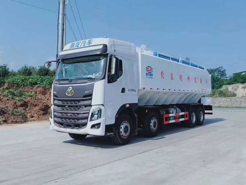 柳汽前四后八散裝飼料運輸車(chē)