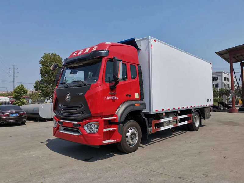 重汽豪翰冷藏車(chē)（廂長(cháng)6.8米）
