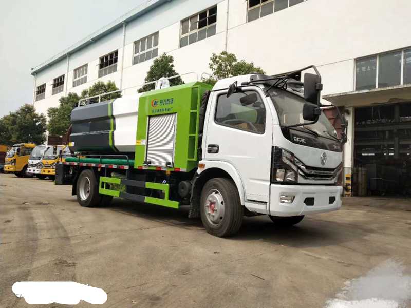 東風(fēng)多利卡清洗吸污車(chē)（10方）