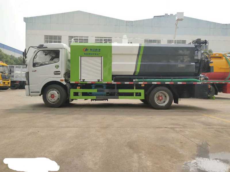 東風(fēng)多利卡清洗吸污車(chē)（10方）圖片