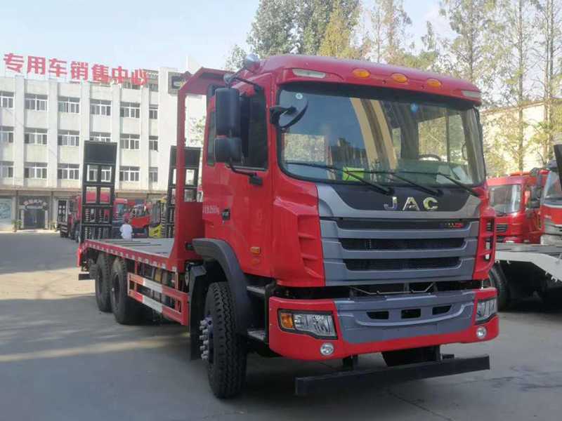 江淮后八輪平板運輸車(chē)