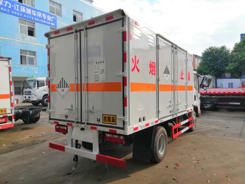 虎V雜項9類(lèi)危險物品廂式運輸車(chē)圖片