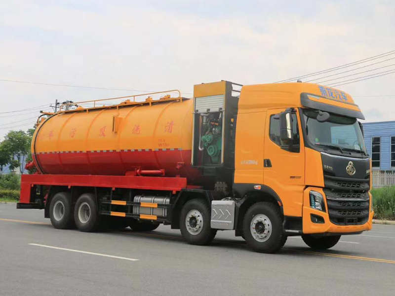 柳汽前四后八清洗吸污車(chē)