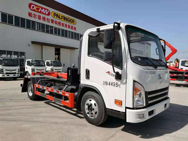 大運勾臂式垃圾車(chē)（藍牌）