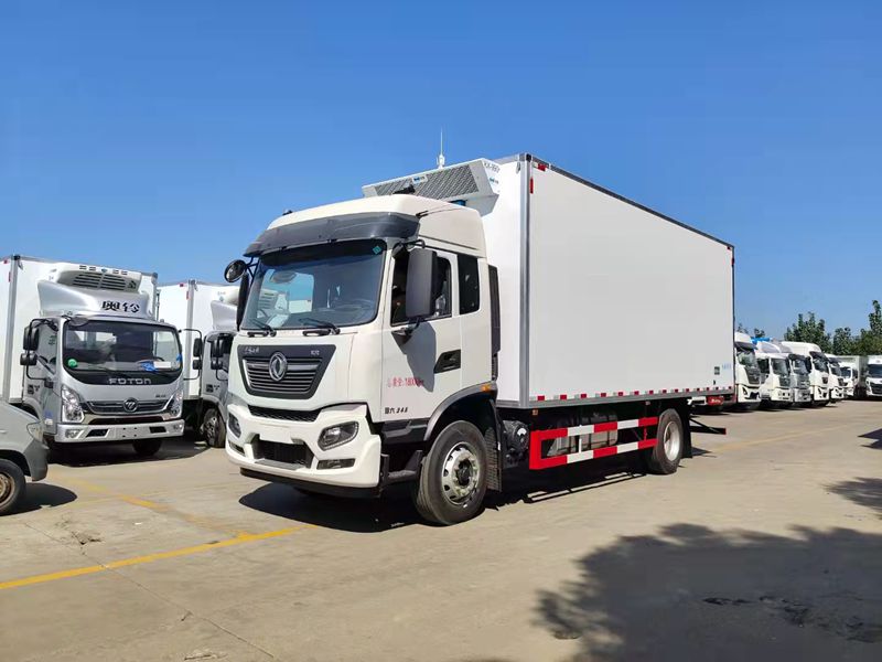 東風(fēng)天錦冷藏車(chē)