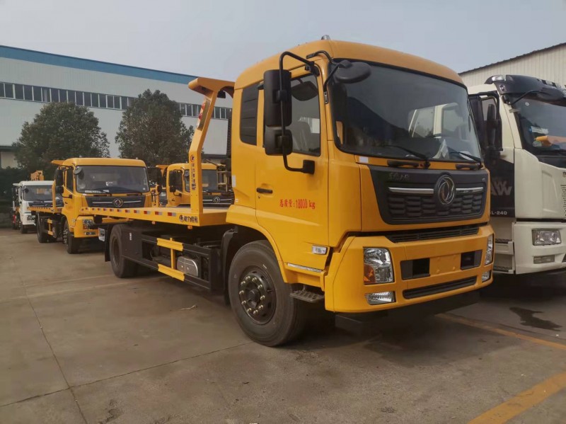 東風(fēng)天錦清障車(chē)（板長(cháng)7.2米）