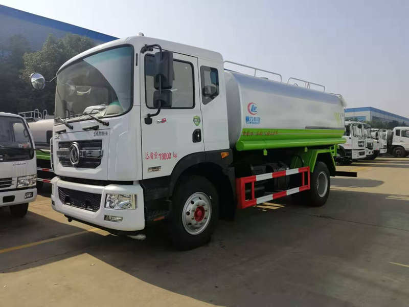 東風(fēng)D9多利卡15方灑水車(chē)